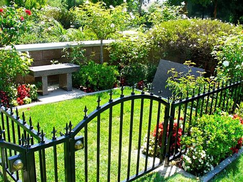 Peter Falk - Actor. Fondly remembered for his role of Lieutenant Columbo in the popular TV series "Columbo" (1971 to 1978). Grave Fence Ideas, Celebrity Graves, Estranged Daughter, Grave Stones, Cemetery Monuments, Peter Falk, Pet Cemetery, Cemetery Headstones, Fencing Ideas