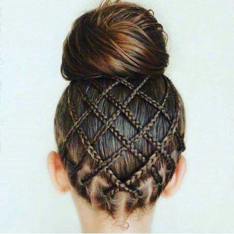 Criss cross Different Haircuts For Girls, Funky Braids, Teenage Hairstyles, Lazy Hairstyles, Micro Braids, 4c Hair, Girls Hairstyles Braids, Girls Braids, Hair Back