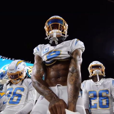 hardest hitting safety itl #nfl #football #chargers Nfl Clips For Edits, Nfl Edits, Nfl Drip, Nfl Videos, Nfl Football Videos, Football Hits, Future Artwork, Football Clips, Football Edits