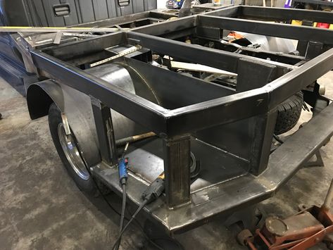 Custom Welding Rigs, Welding Truck Beds Ideas, Flatbed Truck Ideas, Welding Truck Bedding, Custom Truck Flatbeds, Flatbed Truck Beds, Welding Trailer, Custom Flatbed, Mobil Off Road