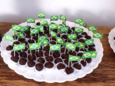 Brazilian Party, Brazil Party, Rio Party, Brazilian Desserts, Brazil Art, International Desserts, World Thinking Day, Culture Day, Cute Birthday Ideas