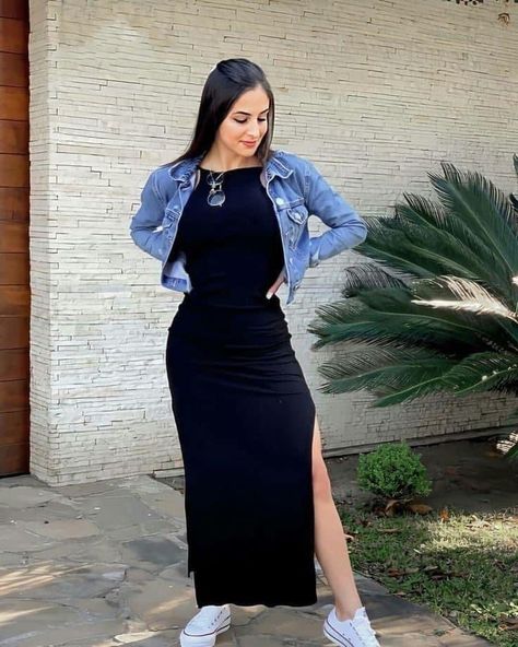 Date Night Outfit 40 Year Old Summer, Dress And Jean Jacket, Halloween Parejas, Cozy Clothes, Body Con Dress Outfit, Dressy Casual Outfits, Casual Day Outfits, Foto Poses, Classy Casual Outfits