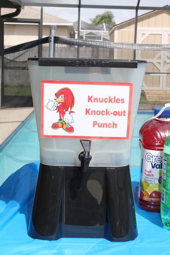 Punch Sonic Birthday Snack Ideas, Knuckles Birthday Party Ideas, Sonic 3 Birthday Party, Sonic The Hedgehog Birthday Party Food Ideas, Sonic Birthday Food, Sonic Party Ideas Decoration Diy, Sonic Party Food Ideas, Diy Sonic Birthday Decorations, Sonic Birthday Party Games