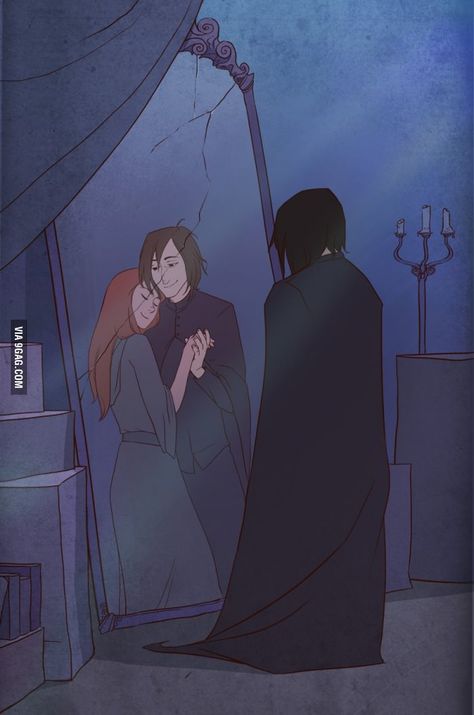 It's titled "Mirror of Erised" and it's one of the saddest pictures I've ever seen Snape Y Lily, Meme Harry Potter, Scorpius And Rose, Snape And Lily, Citate Harry Potter, Glume Harry Potter, Harry Potter Severus, Severus Rogue, Buku Harry Potter