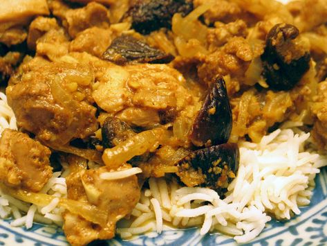 Creamy Chicken and Fig Curry – Deanna's Daughter Dried Fig, Indian Cookbook, Perfect Chicken, Smitten Kitchen, Dried Figs, Skinless Chicken Thighs, Entertaining Recipes, Chopped Salad, Indian Dishes