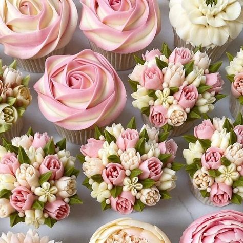 Floral Baby Shower Cupcakes, Baby In Bloom Cupcakes, Floral Cupcake Ideas, Pink Floral Cupcakes, Pink Flower Cupcakes, Garden Theme Cake, Tea Party Cupcakes, Garden Party Cakes, Decorating Desserts