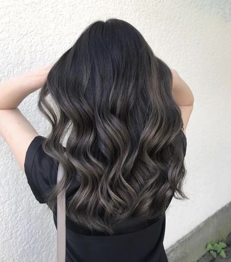 Trendy Balayage, Ash Brown Balayage, Rambut Brunette, Black Hair Balayage, Brown Ombre Hair, Ash Brown Hair, Hair Color Light Brown, Brunette Balayage Hair, Brown Hair Balayage