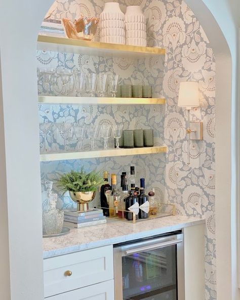 Built In Bar In Living Room, Bar In Living Room, Bar Nook, Home Wet Bar, Closet Bar, Built In Bar, Coffee Nook, Coffee Bar Home, Home Bar Designs