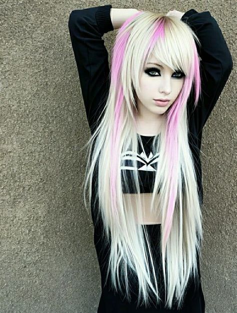 Scene Hair Aesthetic, Coontails In Hair, Pink Emo Hair, Pink Scene Hair, White And Pink Hair, Scene Queen Outfit, Scene Queen Hair, Blonde Scene Hair, Khloe Hair