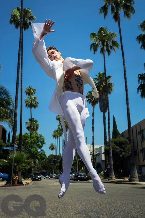 Sergei Polunin wins Creative Maverick Of The Year 2017, British GQ Sergei Polunin Dancer, Sergei Polunin, Ballet Tights, Ballet Boys, Male Ballet Dancers, Ballet Poses, Dance World, Male Dancer, Dance Tights