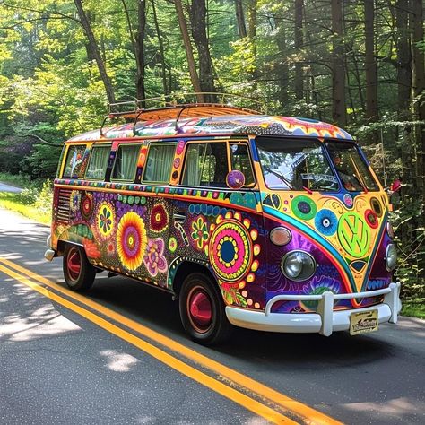 Vw Hippie Van, Combi Hippie, Vintage Camper Art, Vintage Volkswagen Bus, Vans Painted, Camper Art, Volkswagen Beetles, Bus Art, Hippie Car