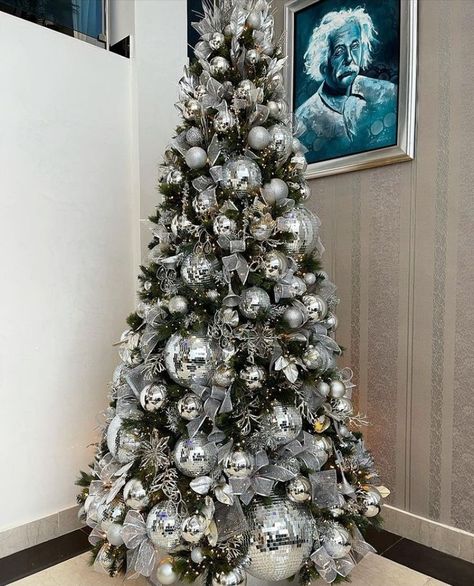 Disco Balls Christmas Tree, Christmas Tree With Disco Balls, Disco Ball Tree, Nye Party Decorations, 2023 Christmas Tree, Amazing Christmas Trees, Ball Room, Tree Inspiration, Disco Theme