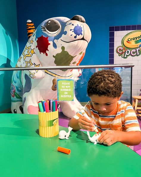 Visiting Crayola Experience Orlando is our favorite indoor family activity to beat this Florida heat! {ad} 🌈🖍️ There are so many hands on activities like creating your own crayon, coloring Scribble Scrubbies, drip art, melt and mold your very own shaped crayon, and my favorite - the kaleidoscope plus there’s even more including a huge playground and snacks! 🖍️ 📍 Crayola Experience Orlando - located in the Florida Mall 💰Save $5 OFF full-price General Admission tickets with promo code: CEFun... Orlando With Kids, Crayola Experience Pennsylvania, Crayola Experience, Crayola Experience Orlando, Fun Spot Orlando, Museum Of Illusions Orlando, Florida Mall, Drip Art, Admission Ticket