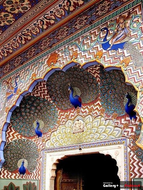 City Palace Entrance, Jaipur Tac Mahal, Mughal Architecture, Indian Architecture, Beautiful Doors, Varanasi, Bhutan, Incredible India, South Asia, Libya