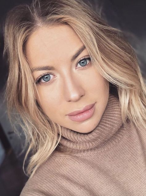 "I Love Them": Vanderpump Rules' Stassi Schroeder Is Normalizing Injectables Stassi Schroeder Hair, Stassi Schroeder, Botox Cosmetic, Beauty Rules, Wear Red Lipstick, Vanderpump Rules, Fresh Face, Wedding Makeup, A Business