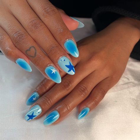 Blueeeee ��🦋🦋 #bluenails #starnails #almondnails #lanails #dtlanails #lanailartist #licensednailtech #auranails #airbrushnails Blue Airbrush Nails, La Nails, Airbrush Nails, Star Nails, Nails Nails, Blue Nails, Almond Nails, Nails Inspiration, Nail Designs