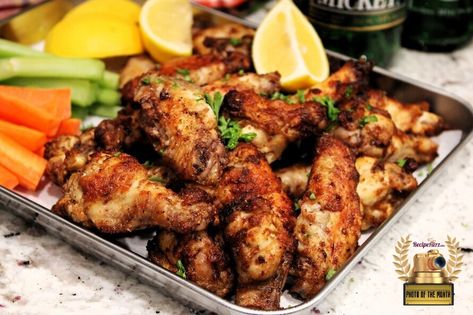 Great photo of an awesome recipe! Spanish Chicken Wings, Orange Ginger Chicken, Garlic Chicken Wings, Spanish Chicken, Spicy Wings, Chicken Wings Recipe, Ginger Chicken, Wings Recipe, Chicken Shawarma