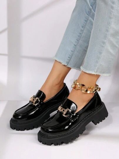 Women Wedges, Stylish Footwear, Fashion Shoes Heels, Chain Decor, Chunky Loafers, Shoes Teen, Costume Shoes, Platform Loafers, Girly Shoes