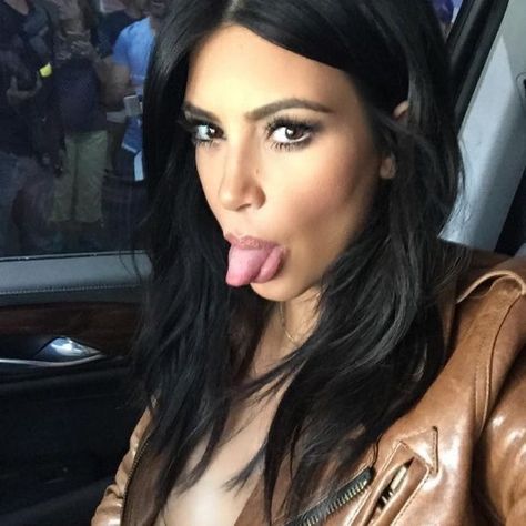 Old Kim Kardashian Pictures, Kim Kardashian 2015, Kim Kardashian Pictures, Kim K, Peace Sign, Celebrity Photos, Kim Kardashian, Celebrities