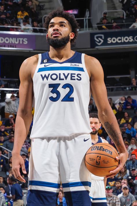 Jordyn Woods And Karl Anthony Towns, Carl Anthony Towns, Kevin Durant Warriors, Minnesota Lynx Wnba, Karl Anthony Towns, Minnesota Timberwolves, National Basketball Association, Basketball Players, Nba