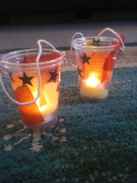 Easy peasy lanterns for toddlers to make for Halloween, Diwali or just for fun! Stick tissue and sequins onto a clear plastic cup, nest it inside another clear cup, pop a battery tea light inside and a string or pipe cleaner handle!! Kids Lantern, Battery Tea Lights, Camping Theme Classroom, Light Unit, Summer Camp Crafts, Lantern Ideas, Nature School, Clear Cups, Tea Diy