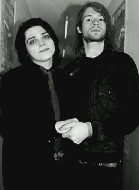 Gerard Way and Adam Lazzara 🖤 Adam Lazzara, Taking Back Sunday, Ray Toro, I Love Mcr, Mikey Way, Frank Iero, Evanescence, Emo Bands, Gerard Way