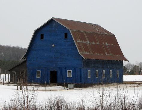 Rustic blue barn Acrylic Landscapes, Blue Barn, American Barn, Barn Pictures, Country Barns, Barns Sheds, Farm Buildings, Farm Barn, Red Barns