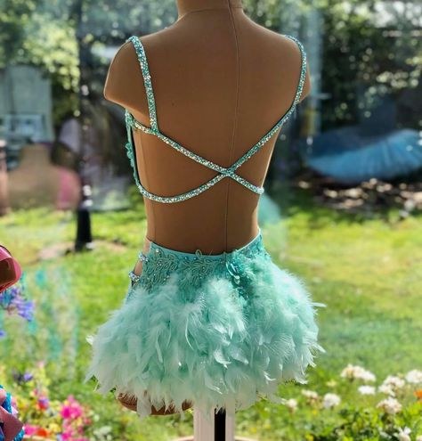 Feather Dance Costume, Disco Dance Outfits, Twirling Costumes, Toddler Pageant, Pretty Dance Costumes, Feather Skirt, Jazz Dance Costumes, Costume Inspo, Disco Dance