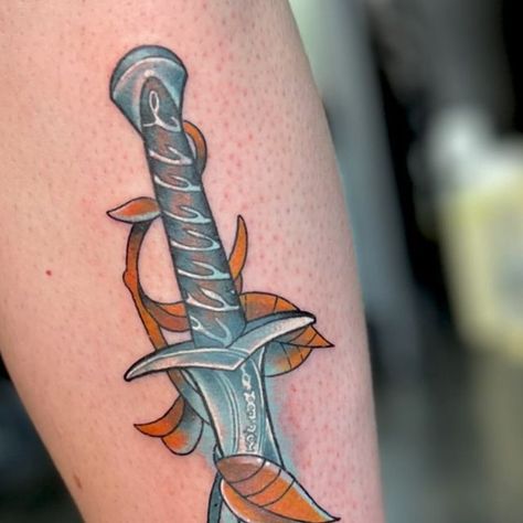 Sting Lotr Tattoo, Lotr Sting Tattoo, Lotr Sting, Sting Tattoo, Lotr Tattoo, Lord Of The Rings Tattoo, Nerdy Tattoos, The Shins, Neo Traditional