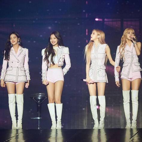 White Boots, Jennie Lisa, Kpop Fashion Outfits, Kim Jisoo, Blackpink Photos, Black Pink Kpop, Blackpink Fashion, Lalisa Manoban, Kpop Outfits