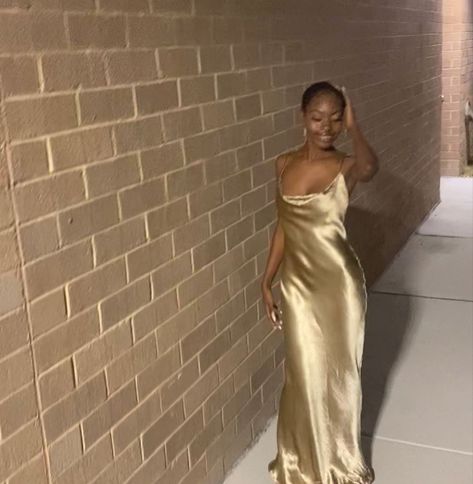 black girl homecoming dress Black Hoco Dress Gold Heels, Gold Homecoming Dress Black Women, Gold And Black Hoco Dress, Gold Prom Black Women, Gold Hoco Dress Black Woman, Prom 2024, Gold Theme, Birthday Dress, Homecoming Dress