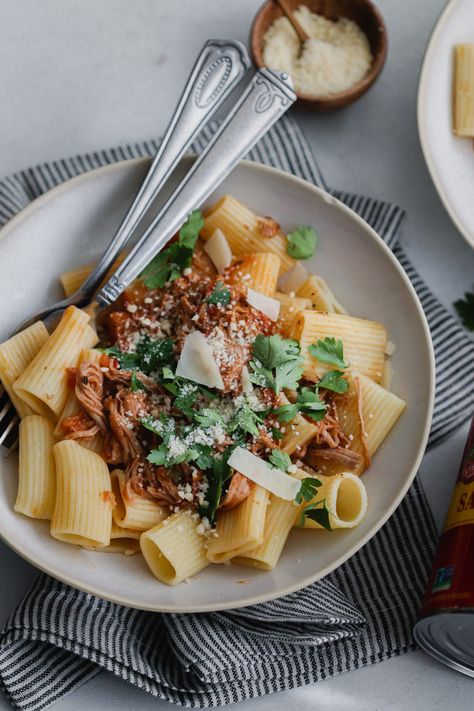 Instant Pot Pulled Pork Ragu Ragu Instant Pot, Pulled Pork Ragu, Lamb Ragu Recipe, Ragu Pasta, Instant Pot Pulled Pork, Pressure Cooker Pork, Lamb Ragu, Pork Ragu, Ragu Recipe