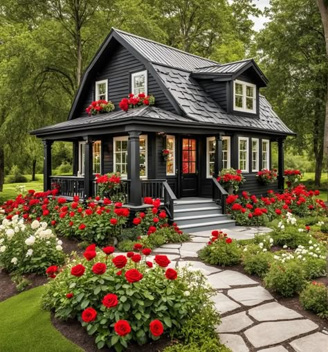 Small Home Plans, Tiny Home Ideas, Small Cottage House Plans, Barn Houses, Small Cottage Homes, Construction Ideas, Future Vision, Back In Black, Casa Exterior