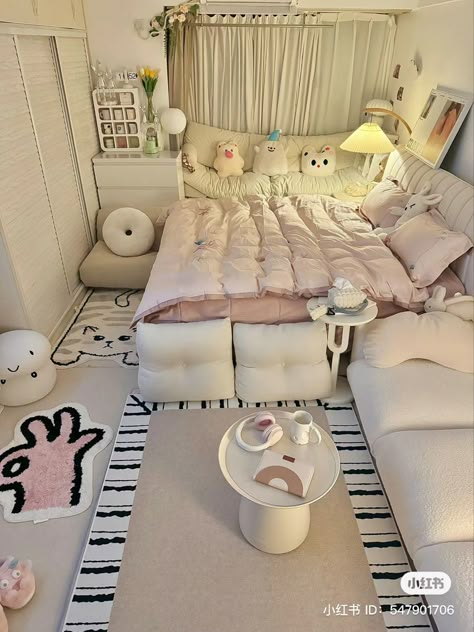 Korea Bedroom Aesthetic, Korea Room Aesthetic, Kpop Dorm Room Shifting, Big Room Design, Korean Bed, Japanese Closet, Room Ideas Colorful, Pink And White Bedroom, Dorm Layout