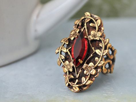 DARK VICTORIAN Victorian Style Floral Pattern Brass Ring - Etsy Dark Victorian, Ring With Ruby, Ruby Red Color, Bijoux Art Nouveau, Dark Rose, Pink Swarovski, Fashion Jewelry Sets, Brass Ring, Victorian Jewelry