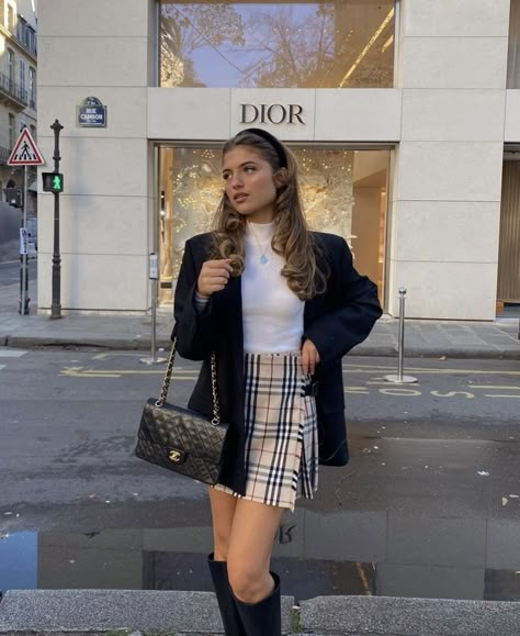 Grace Foley, Rich Girl Outfit, Old Money Girl, Old Money Fits, Rich Girl Outfits, Rich Outfits, Stile Blair Waldorf, Money Clothes, Dior Girl