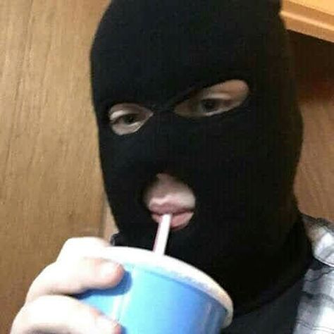 Ski Mask Pfp, Ski Mask Aesthetic, Mask Aesthetic, Army Men, Ski Mask, Grunge Aesthetic, Funny Things, Sleep Eye Mask, Mask