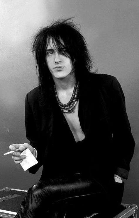 Izzy Stradlin, Rock Boys, Duff Mckagan, Peter Steele, Paul Stanley, 80s Bands, Glam Metal, Axl Rose, Mötley Crüe