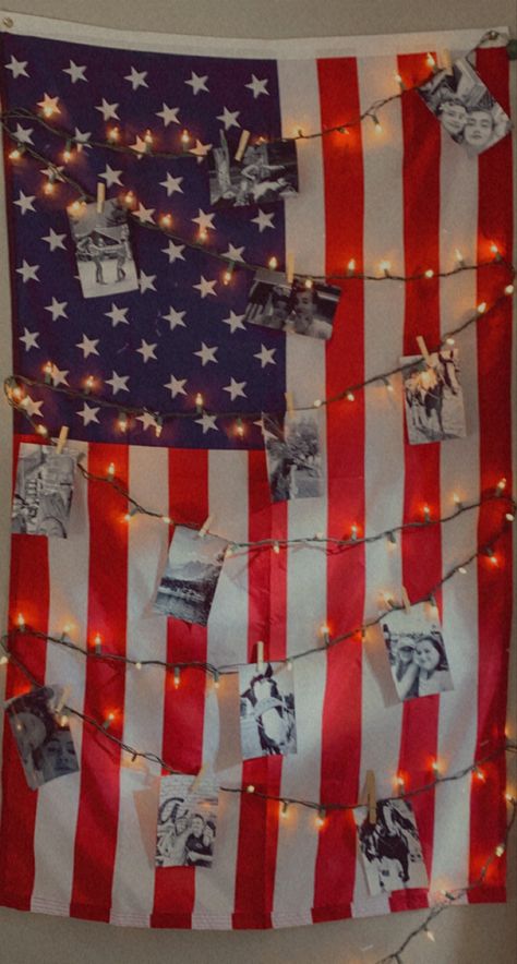 Western Flags For Room, Western Room Ideas Aesthetic, Western Room Decorations, Flags On Ceiling Bedroom, Teen Country Bedroom, Cute Country Rooms, American Flag Bedroom Ideas, Farm Room Ideas, Country Bedroom Aesthetic