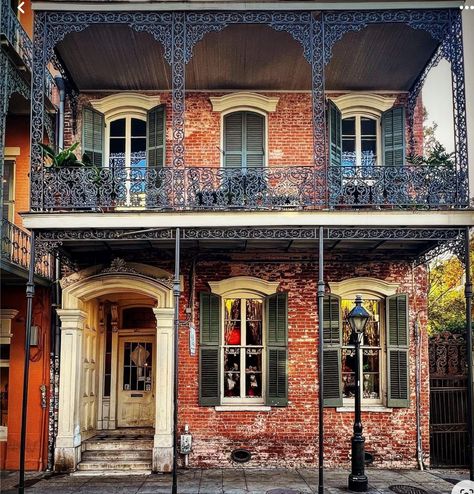 New Orleans Home Exterior, Nola Architecture, Cajun Cottage, Modern Gothic Home, New Orleans Mansion, New Orleans Architecture, Witches House, New Orleans City, House Of The Rising Sun