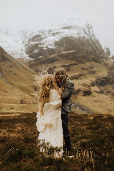 Photography Details, Wedding Photography Poses, Adventure Wedding, Elopement Inspiration, Wedding Photography Inspiration, Vow Renewal, Intimate Weddings, Mountain Wedding, Elope Wedding