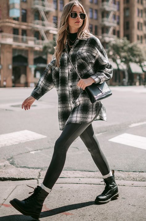 Shacket Outfit, Look Legging, Plaid Shacket, Elegante Casual, Mode Casual, Cute Blouses, Casual Winter Outfits, Outfit Inspo Fall, Fall Fashion Outfits