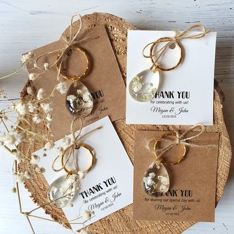 Debut Giveaways, Boho Wedding Favors, Wildflower Favors, Boho Wedding Favours, Floral Keychain, Debut Ideas, Market Stall, Favors Wedding, Wedding Favors For Guests