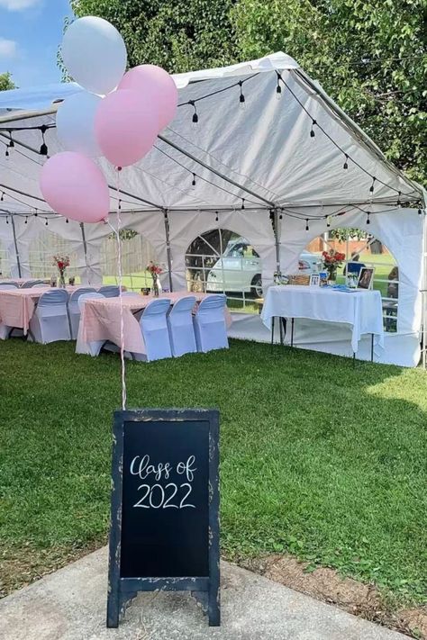 Grad Party Ideas Decorations 2023, 2023 Graduation Party Ideas Pink, Spring Theme Graduation Party, Graduation Tent Ideas, Graduation Party Ideas Decorations Pink, Graduation Party Ideas Pink And White, Aesthetic Graduation Party Themes, Open House Themes Graduation, Open House Ideas For Seniors Decor