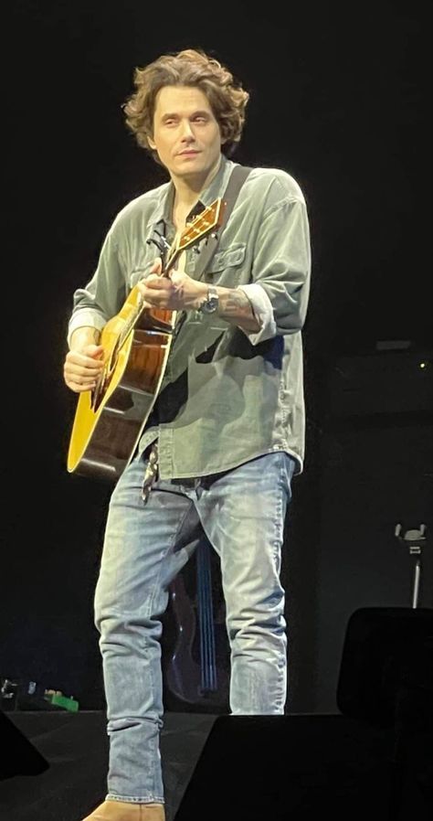 John Mayer 2022, John Mayer Outfit, John Mayer Style, John Clayton, Slow Dancing, Signature Guitar, Lion Pictures, Mirror Tiles, I John