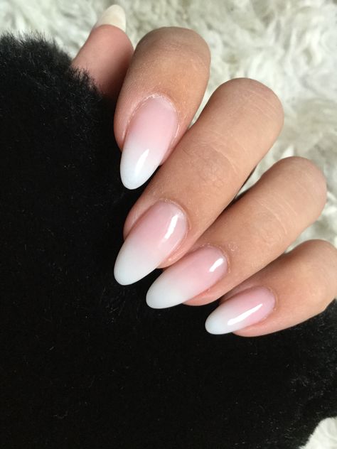 Moje Nails Acrylic Almond Ombre, White Fade Nails Almond, Nails Ombre Almond Shape, Classy Ombre Nails Almond, Almond Shape Pink And White Ombre, Ombre White Nails Almond, Pink And White Ombre Almond Shaped Nails, Ombre Pink Almond Nails, Ombre Sns Nails Almond