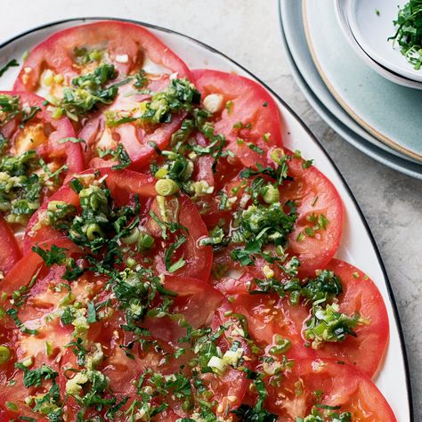 Tomato Carpaccio, Salsa Salad, Beef Tomato, Gluten Free Chilli, Tomato Dishes, Toast Toppings, Yotam Ottolenghi, Summer Salad Recipes, Healthy Appetizers