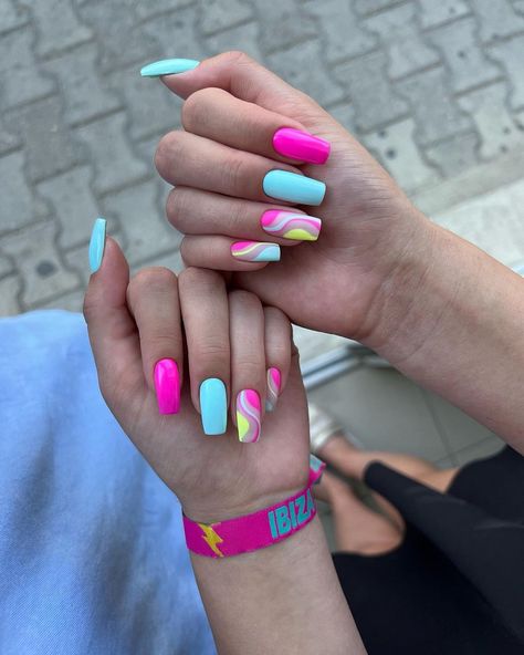 65 Prettiest Summer Nails to Inspire You Summer Nails 2023, Spring Acrylic Nails, Simple Gel Nails, Summery Nails, Cute Gel Nails, Nails 2023, Acrylic Nails Coffin Short, Neon Nails, Classy Nails