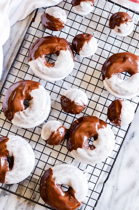 This baked chocolate donut is inspired by the iconic Black Monkey Bread Muffins, Chocolate Donut, Cinnamon Roll Dough, White Cookie, Vanilla Glaze, Doughnut Recipe, Chocolate Donuts, Baked Donuts, Chocolate Glaze