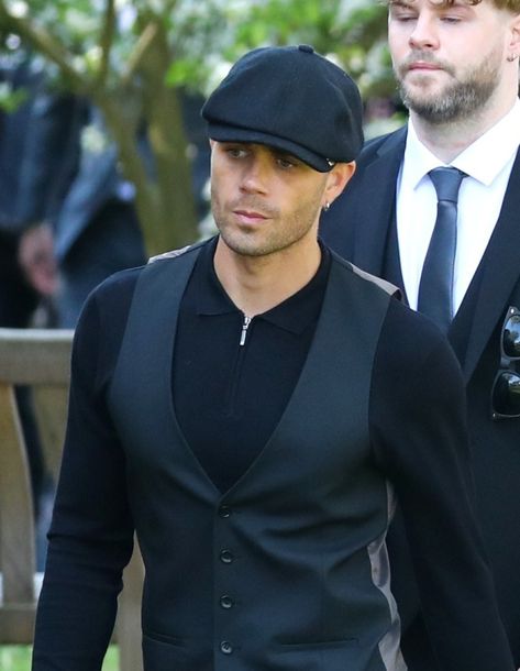 THE Wanted star Max George has paid an emotional tribute to his late bandmate Tom Parker, saying it was “an honour” to carry his coffin. After serving as a pallbearer at the funeral on Wednesday morning, the singer bid goodnight to his pal in an emotional post. Singer Tom tragically passed away from an untreatable form of […] Max George, Tom Parker, Wednesday Morning, Carry On, Mens Sunglasses, Celebrities, Quick Saves